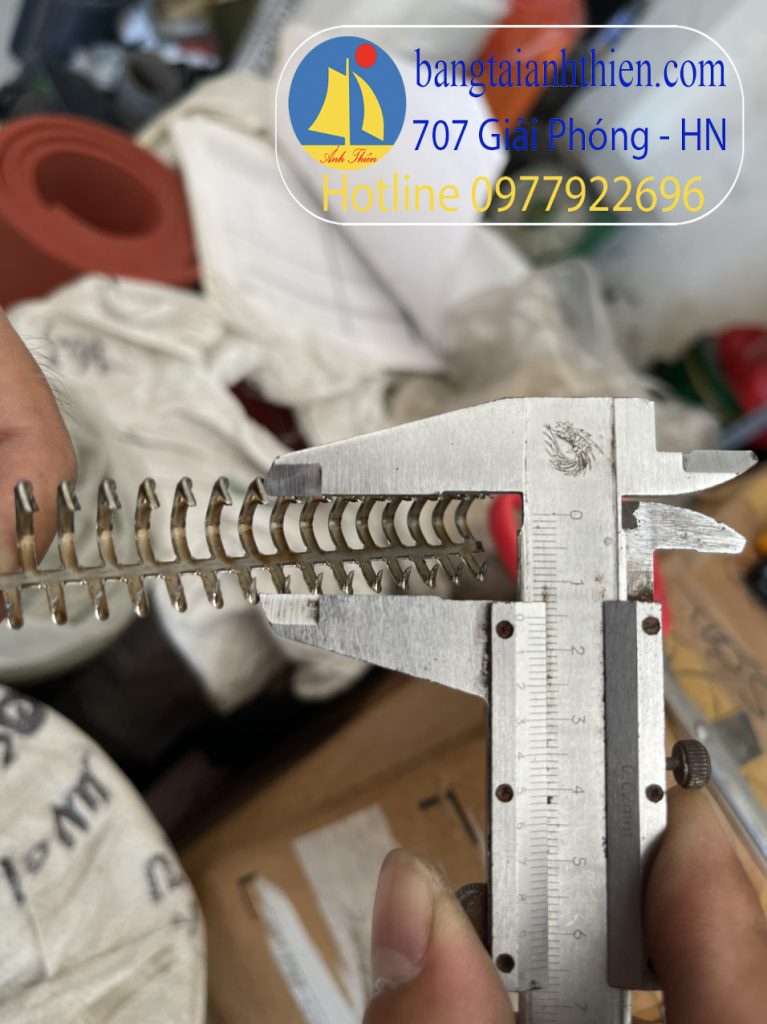 Ghim xương cá nối băng tải số 15