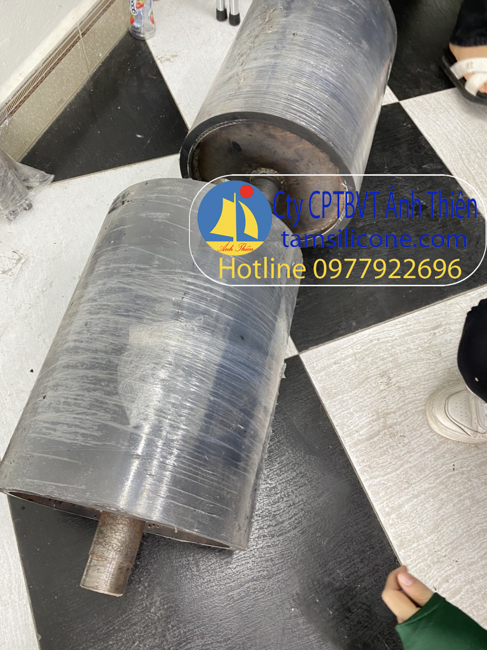 Rulo D273 bọc cao su lên D300 có xẻ rãnh